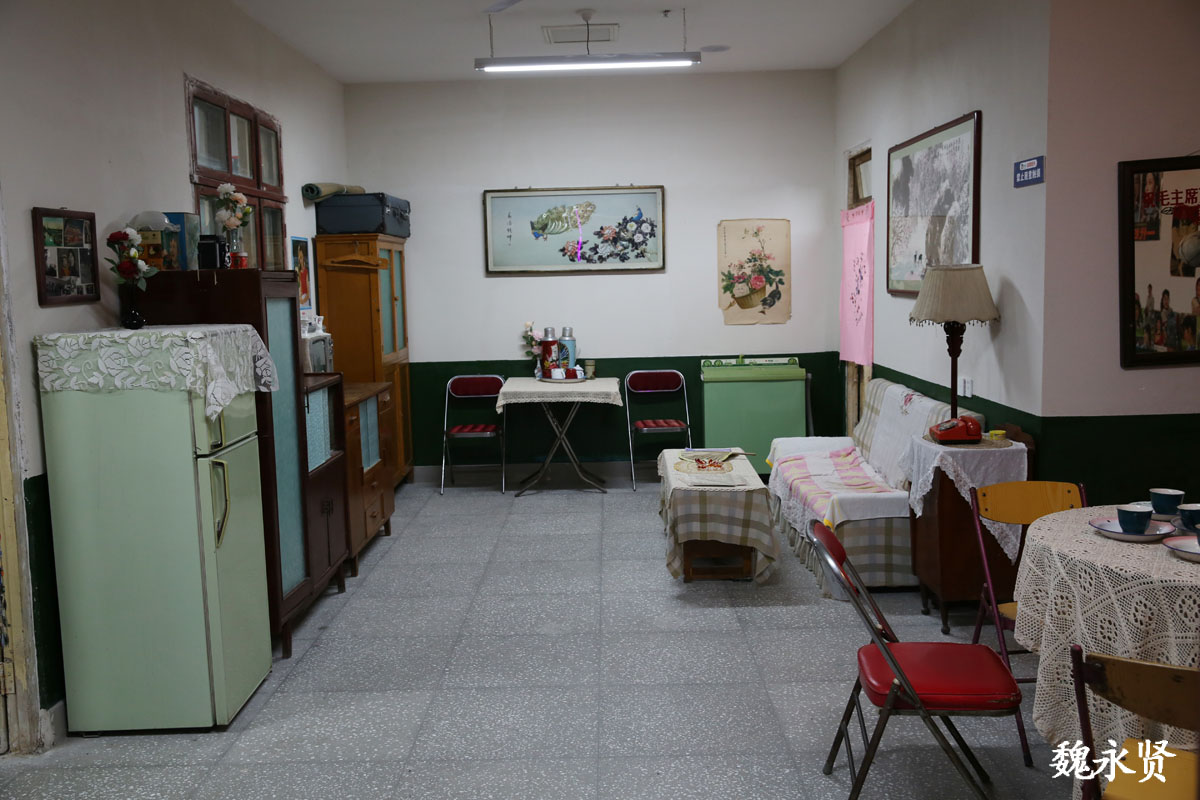 西安易俗社文化街区地下室里建复古街区复原80年代的西安