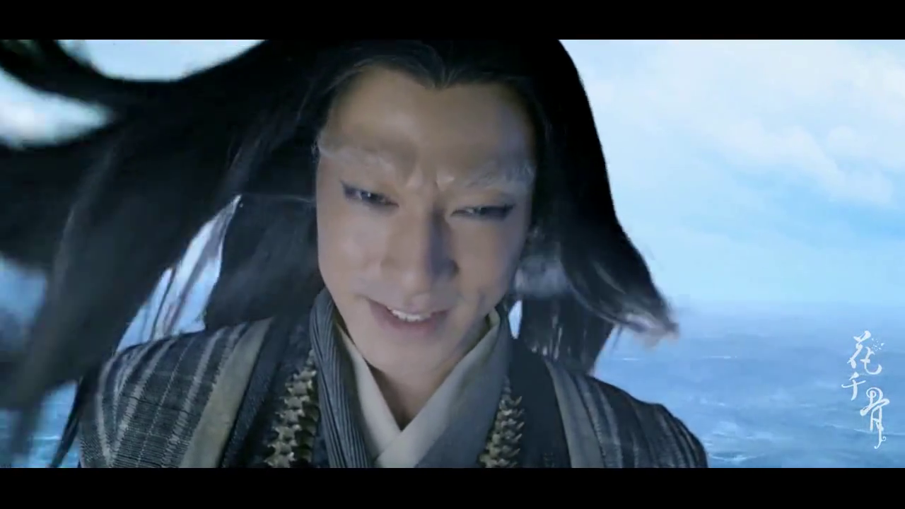 单春秋利用花千骨的障眼法杀害霓千丈,千骨生气回击!