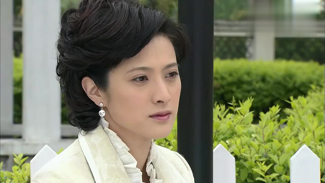 美芳一个人胡思乱想,对待孩子的一番举动,却招人骂!