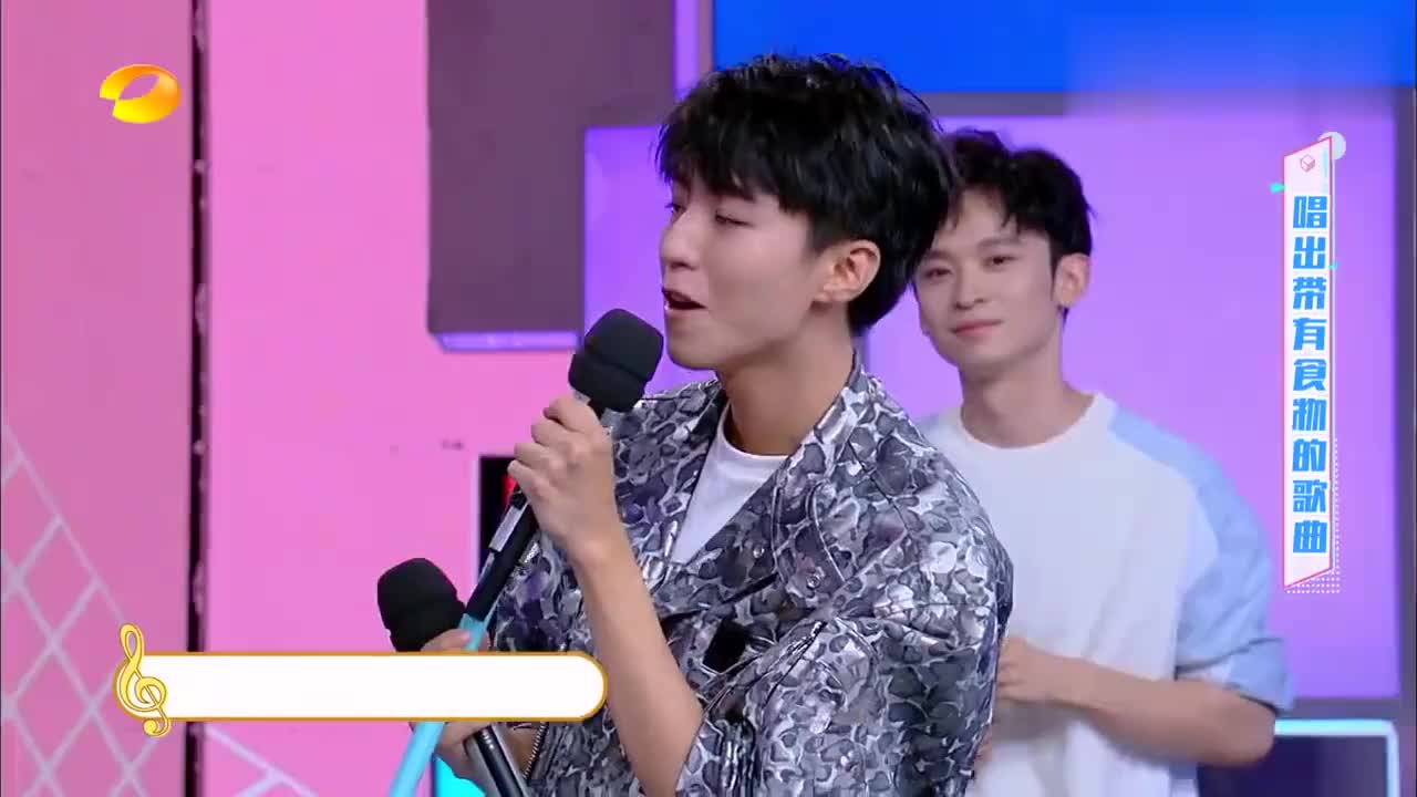 快本:董子健送王俊凯一首《虫儿飞》,太坏了,王俊凯心里苦啊
