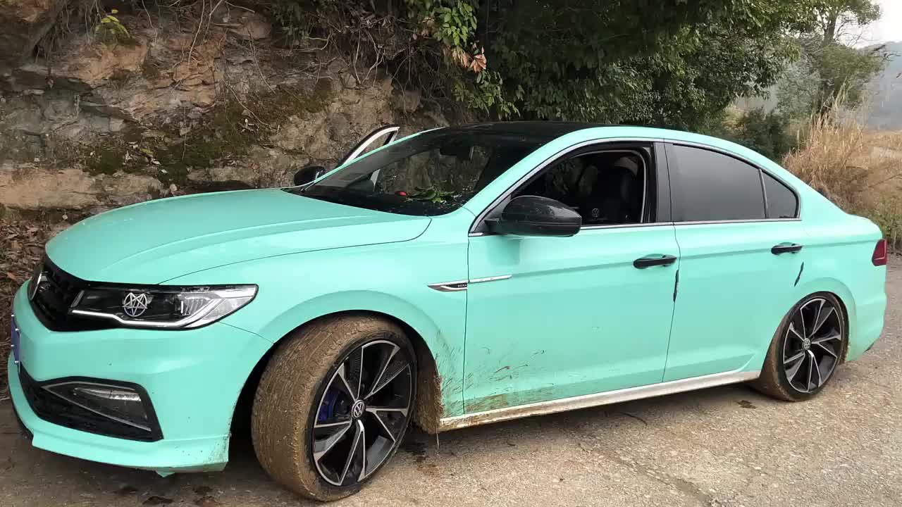 大众宝来换上20寸铝合金轮毂是什么效果?