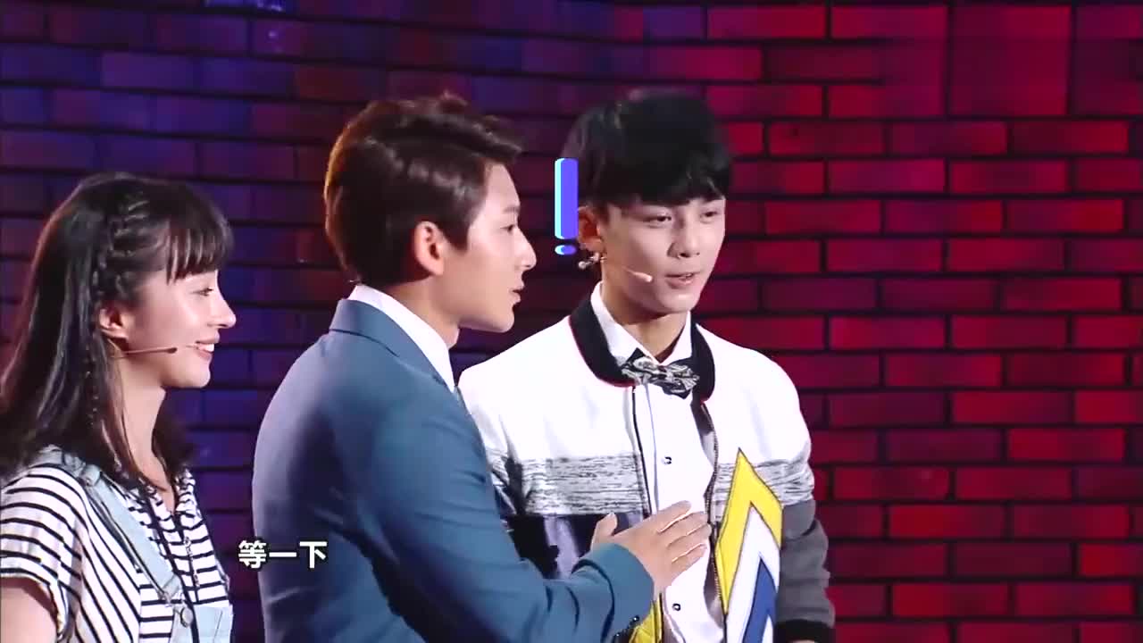 吴磊陈翔脱口秀太绝 都不知道他包袱藏在哪 台下美女要笑翻了 吴磊陈翔脱口秀太绝 都不知道他包袱藏在哪 台下美女要笑翻了