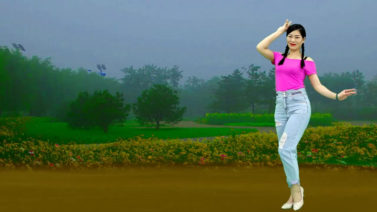 大众易学广场舞《泉水叮咚响》韵律优美步伐,舒心好看又简单!