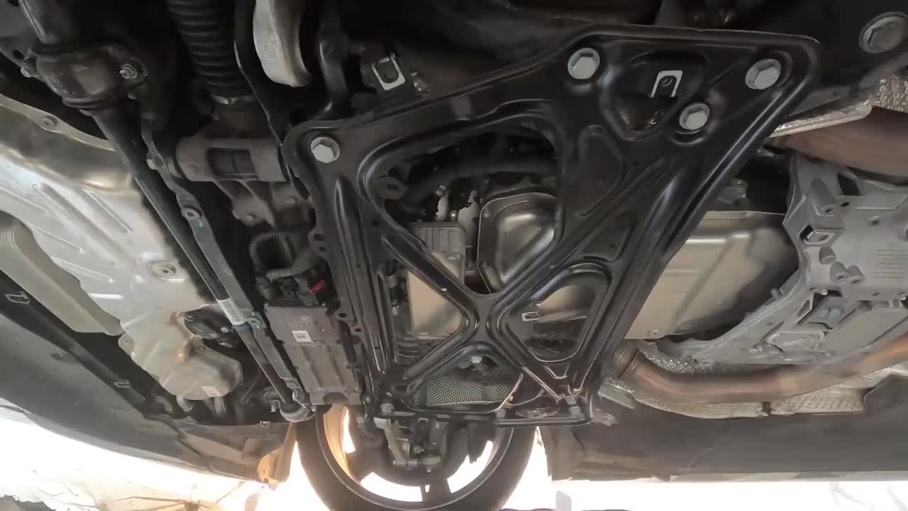 这水平值多少钱?看老外是如何深度清洁一辆奥迪rs7的