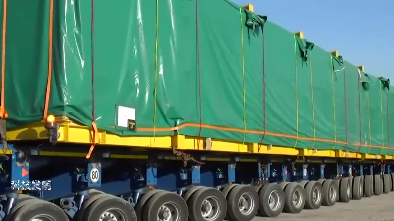 世界上轮子最多的卡车,能载重80吨,回头率太高了