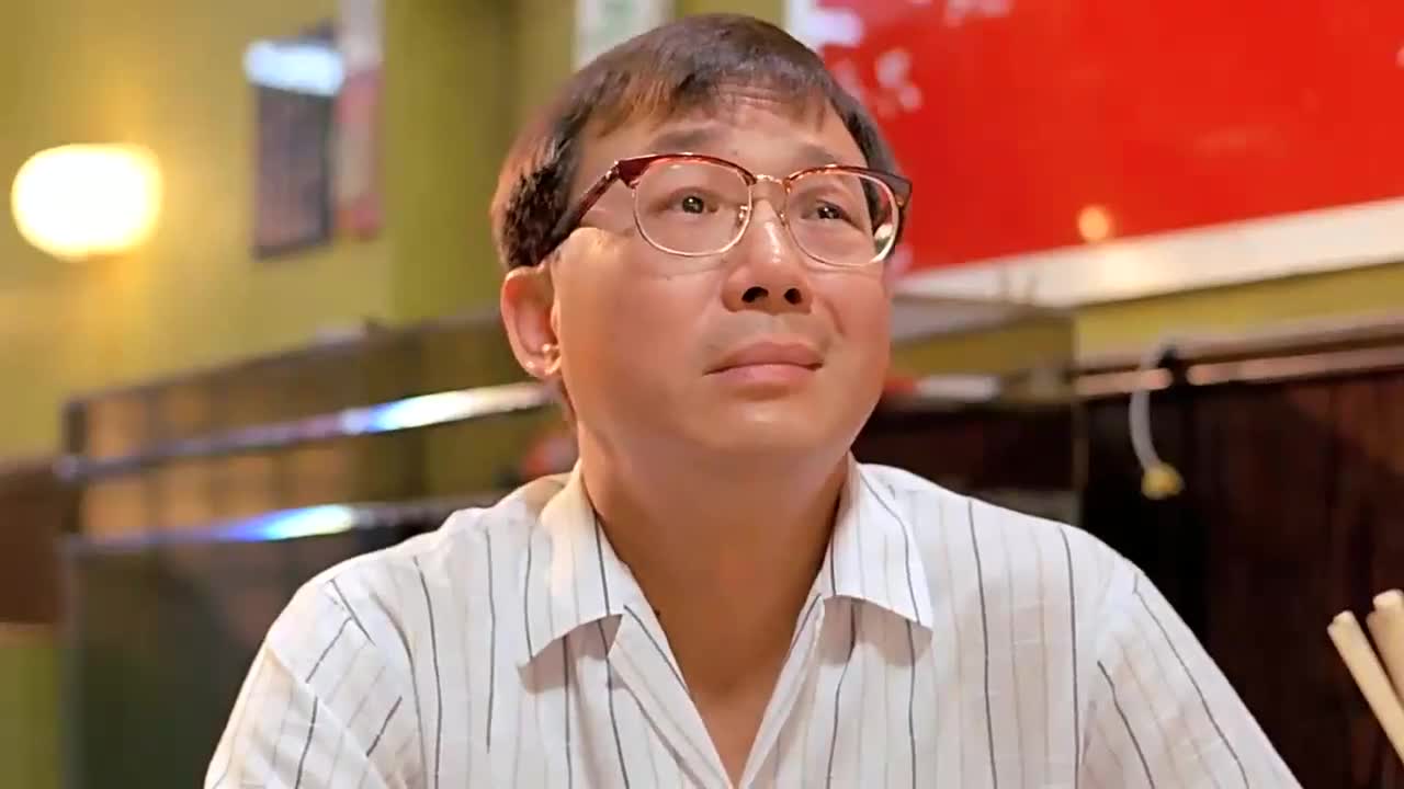 烧鸭店没生意,许冠文下棋都没心情了,许冠英出千他都不知道