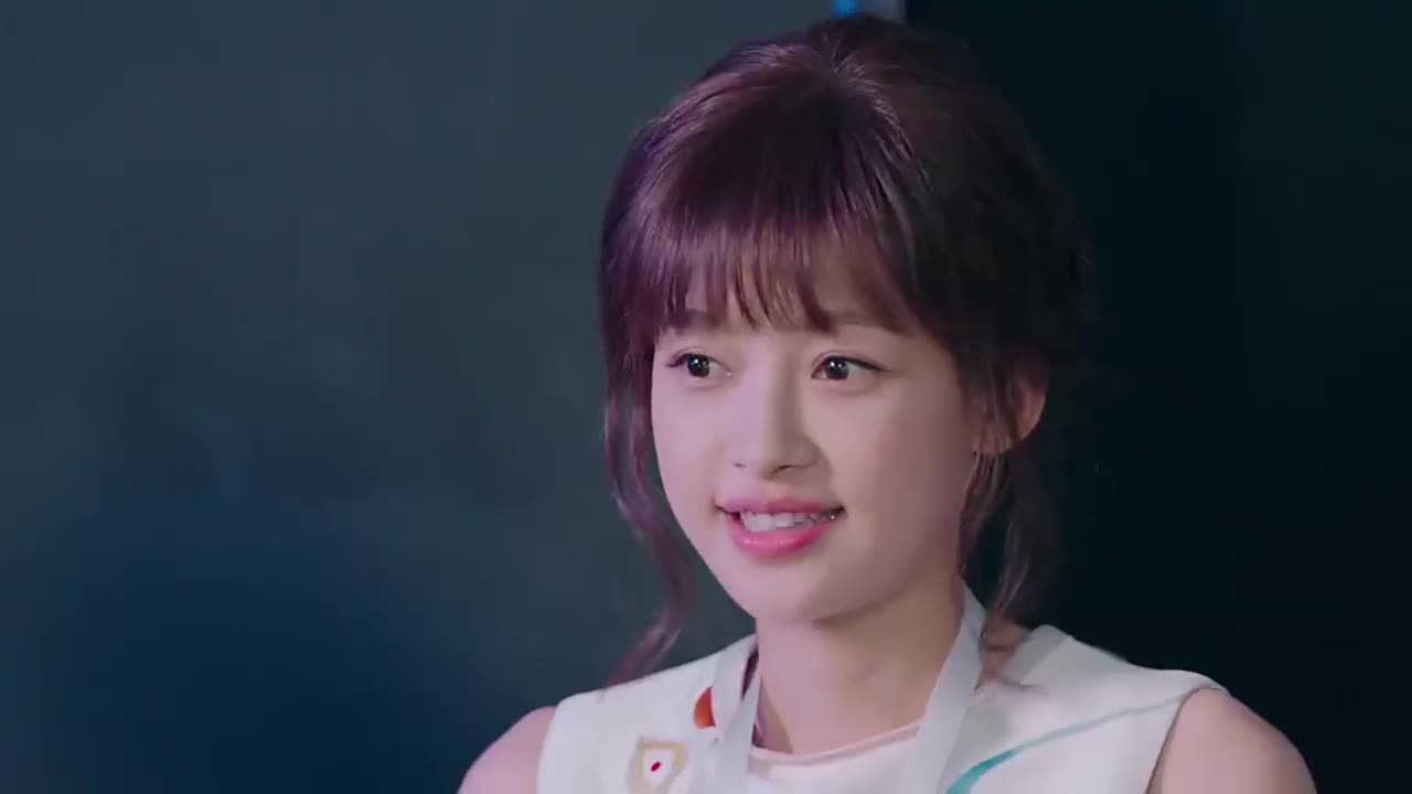 因为遇见你吴丽莎穿上果果制作的黑天鹅礼服简直太美了