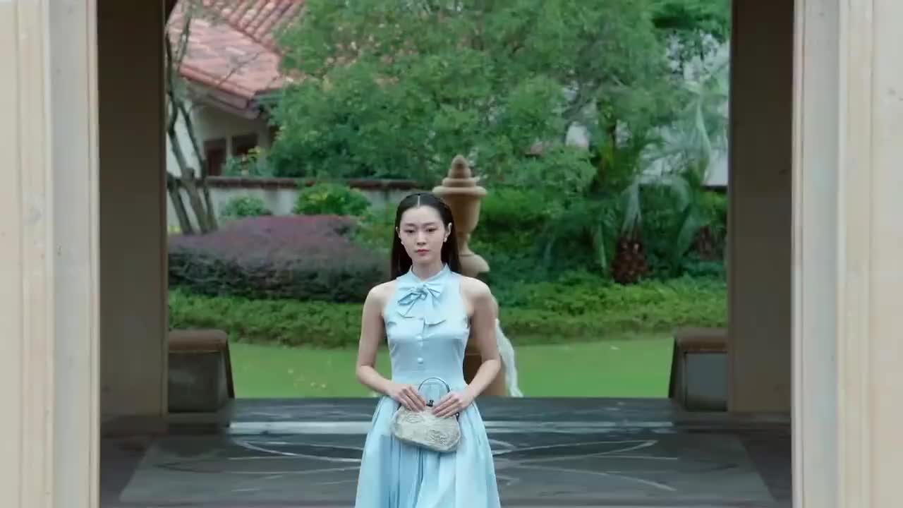 小楼又东风吕晗芝自身难保还想救别人的是自不量力
