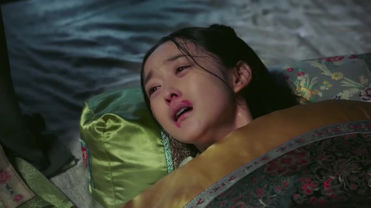 如懿传白蕊姬得知自己生下死胎面都没见着就安葬了崩溃大哭