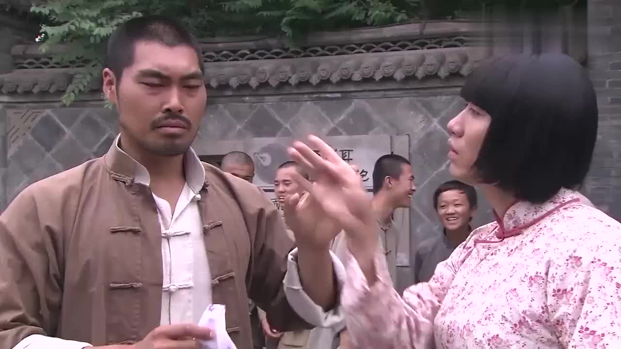 抗日奇侠绣花针与铁头侠初遇二人商业互吹真是戏精附体