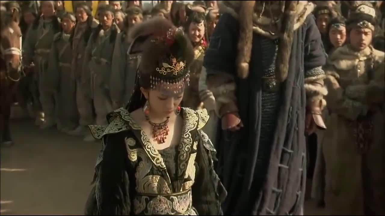 王昭君王昭君丈夫死了皇上竟下旨让她嫁给继子昭君当场晕了