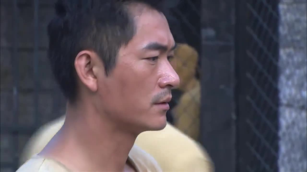 冲出月亮岛老严让刘墨扬踢球的时候一定要注意永田
