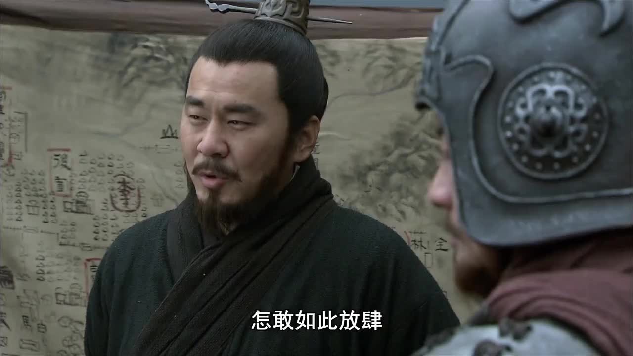 新三国曹操介绍西凉名将关羽想出战却被刘备阻拦只好退下