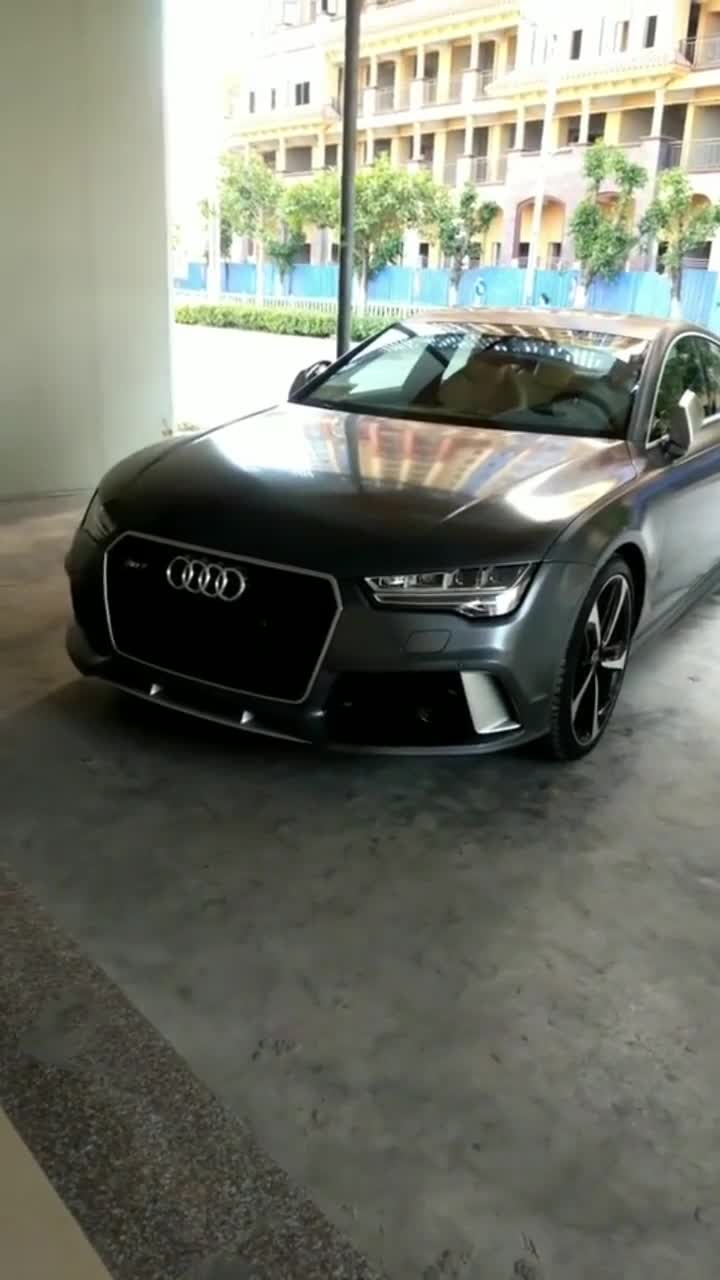 西装暴徒奥迪rs7,黑色酷劲十足!