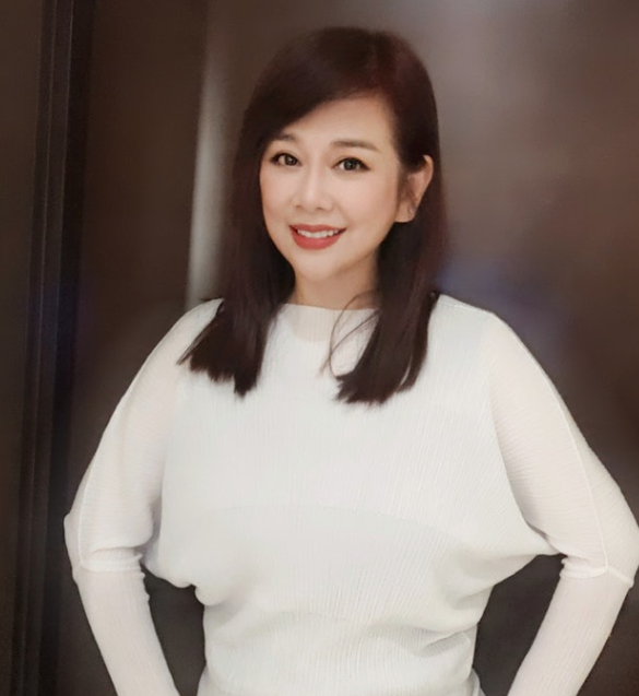 51岁陈松伶近况曝光，与小9岁丈夫张铎情侣装跳舞，被赞冻龄美人休闲区蓝鸢梦想 - Www.slyday.coM