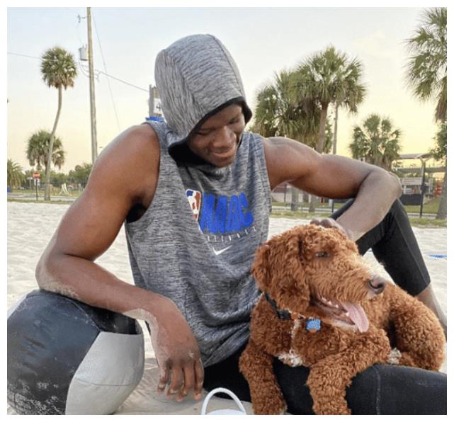 哈登减肥,班巴增重,2米39臂展怪暴增肌肉25斤,球迷:可怕