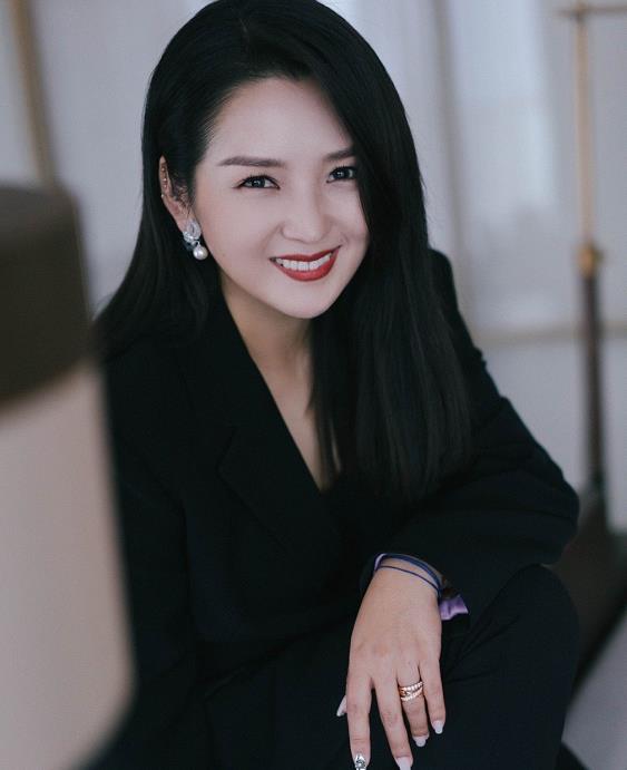 何洁减肥成功逆袭,34岁美到粉丝都认不出_高清图集_新浪网