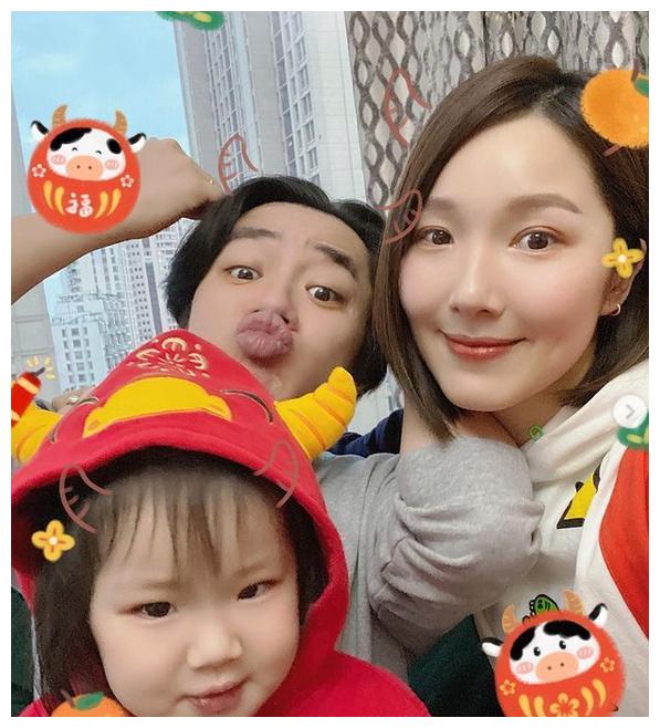 妻子生病被老丈人吐槽神隐,李亚男挺孕肚被数落!称不会生气会哭休闲区蓝鸢梦想 - Www.slyday.coM 妻子生病被老丈人吐槽神隐,李亚男挺孕肚被数落!称不会生气会哭休闲区蓝鸢梦想 - Www.slyday.coM