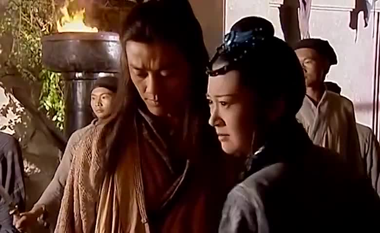 笑傲江湖岳不群你杀任我行可以但是你别动任盈盈一动就得死