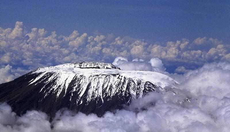 攀登乞力马扎罗山有7条路线,你会选择哪一条?