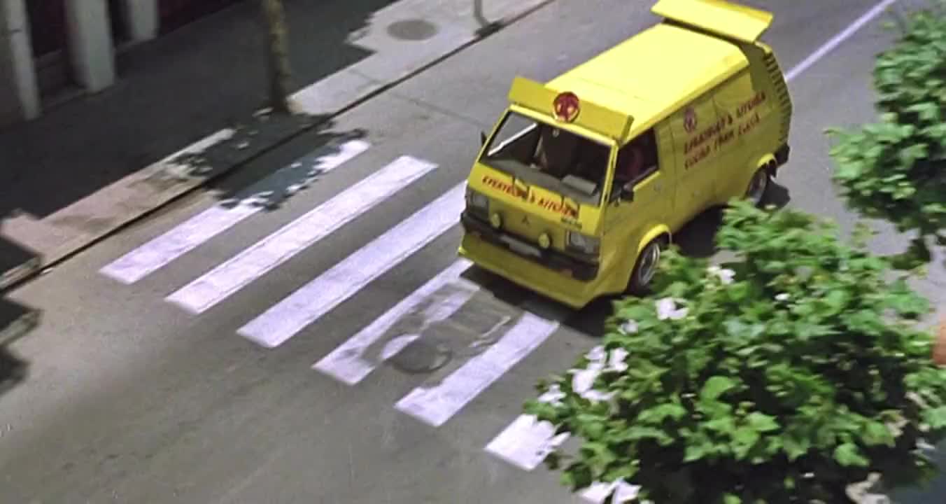 快餐车成龙表演空中飞车真是惊险刺激太帅了6418