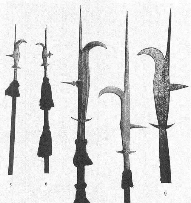 能破甲能砍杀欧洲近战首选利器曲刃矛