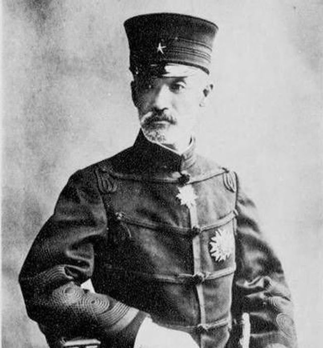 日本"军神"乃木希典的愚蠢指挥