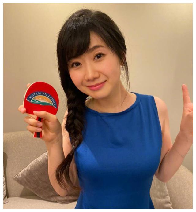 福原爱结婚生子后大变样,身材更纤细,圆脸变瓜子脸,好像整容!