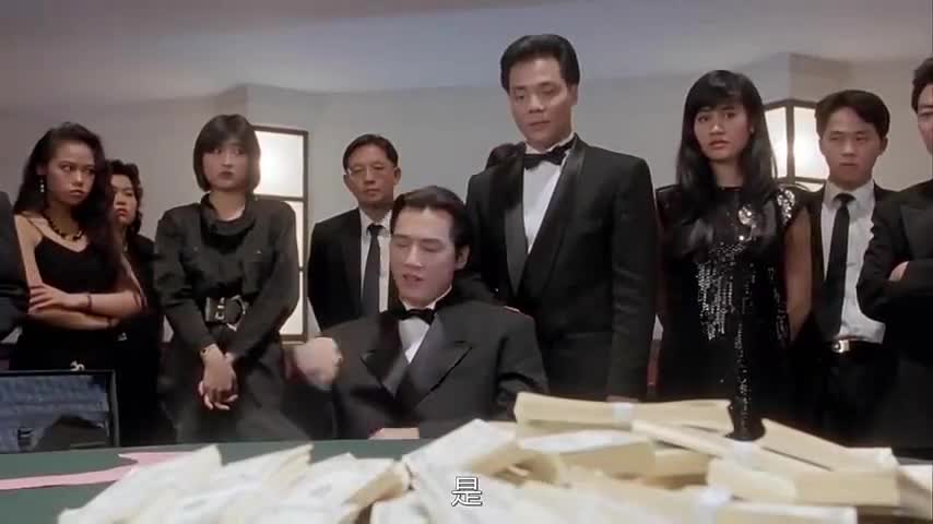 为您推荐: 赌侠:刀仔不愧是赌神的徒弟,只用片刻功夫,借20块赢了际