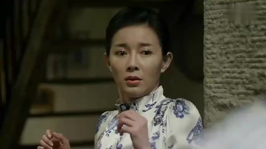 为您推荐: 幸福照相馆:刘翠兰耐不住老苏的请求,终于答应了 为您图鲻