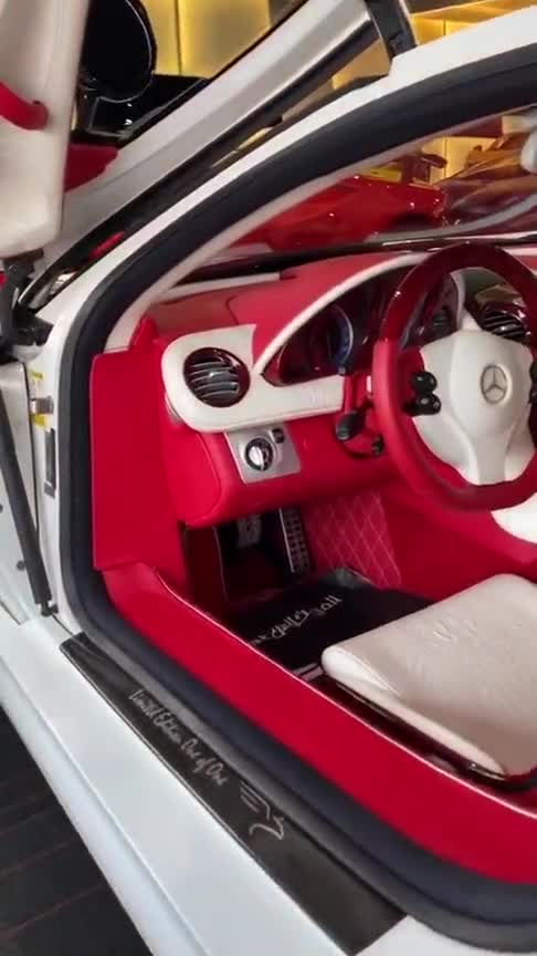 奔驰slr722性能跑车,看到它的内饰,宝马奥迪不再说话!