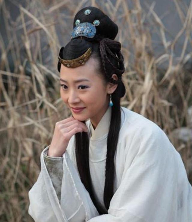 神探狄仁杰两个版本的如燕你更喜欢谁