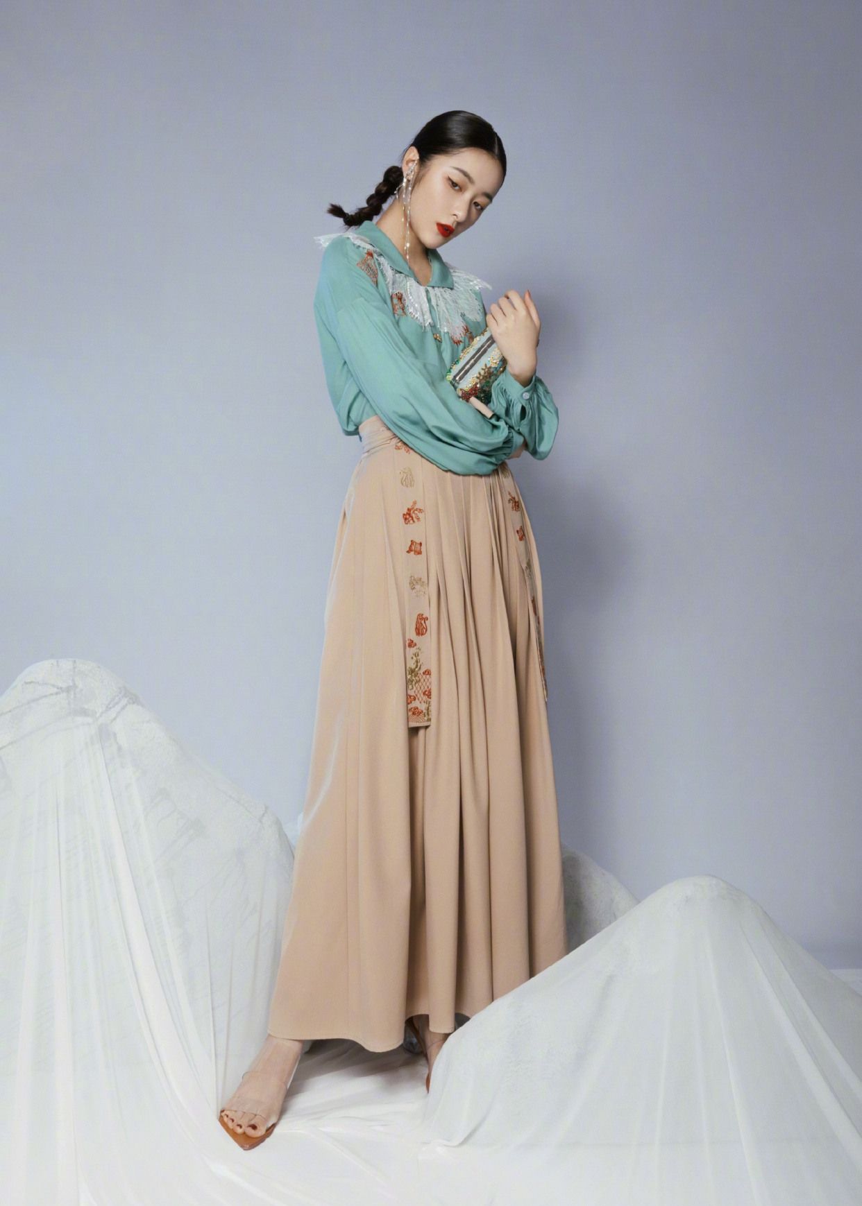 徐娇晒改良版汉服,美!_高清图集_新浪网