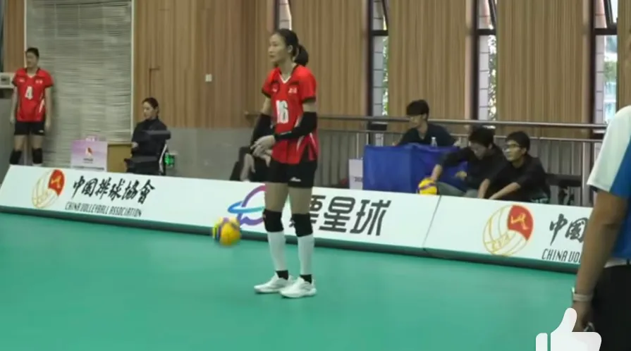 终于改对了!上海青年女排神级变阵,杨舒茗回归主攻才是出路 终于改对了!上海青年女排神级变阵,杨舒茗回归主攻才是出路