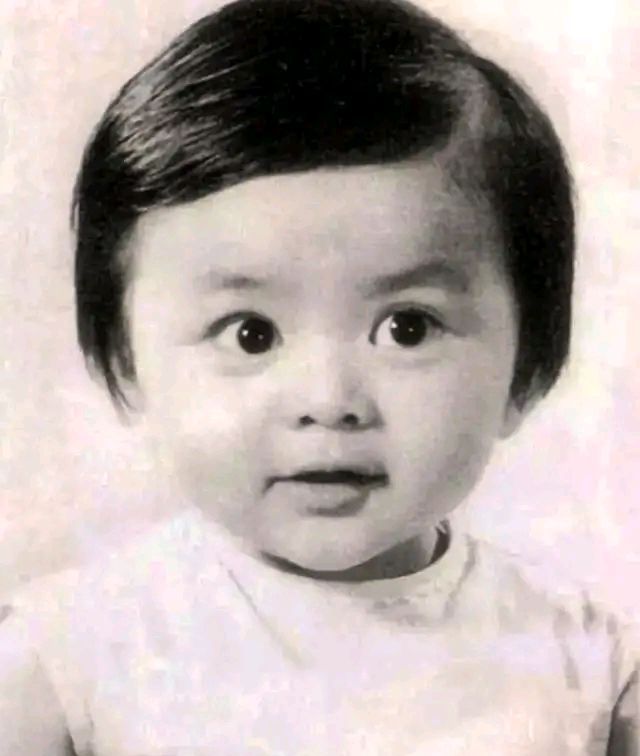 海量明星照片合集,小时候的明星都好可爱,你认出来几个?