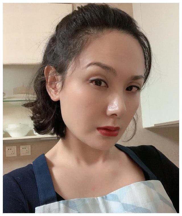 儿子吃薯片弄脏地毯,程莉莎这样回答,郭晓东的做法惹她大怒