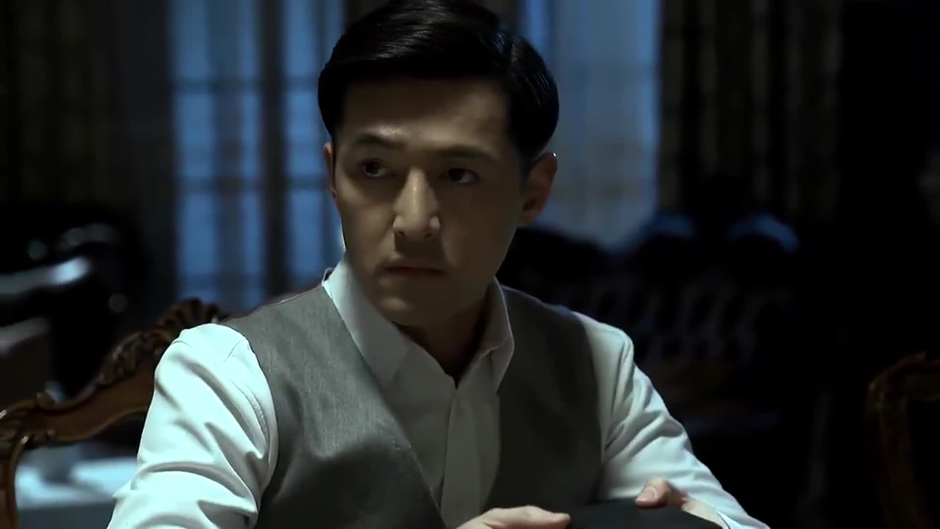 伪装者明台以为大哥是汉奸任务要刺杀他内心万分纠结