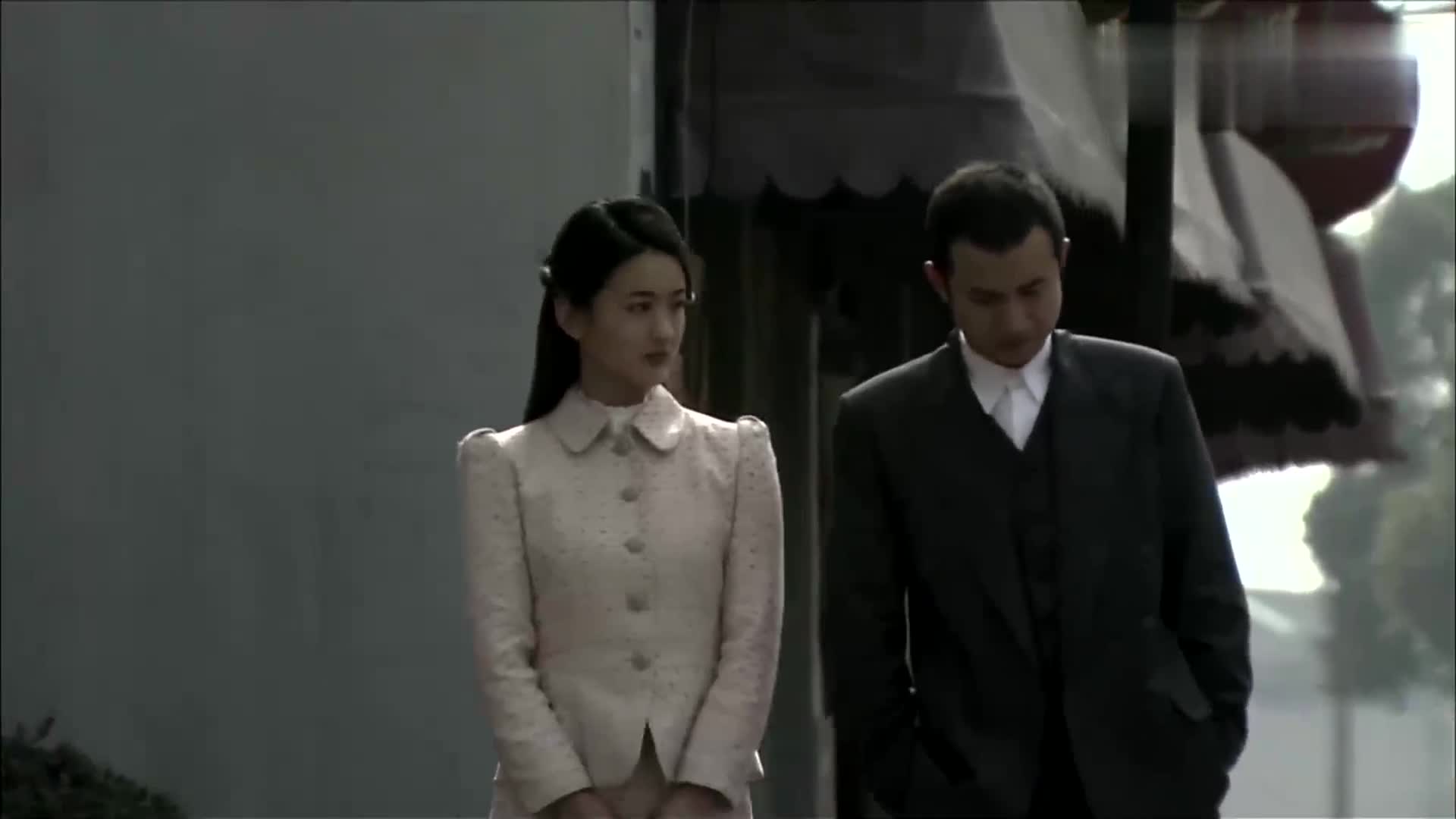 雪豹因为军校延迟毕业周卫国心情不太好萧雅细心安慰他