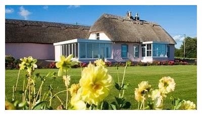 12星座：这四个星座是大家公认的万人迷，颜值高气质佳，是你？休闲区蓝鸢梦想 - Www.slyday.coM