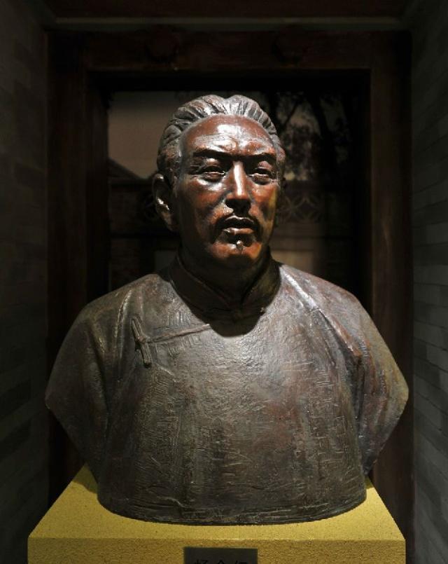 肉市摆摊30年,创立"中华第一吃"