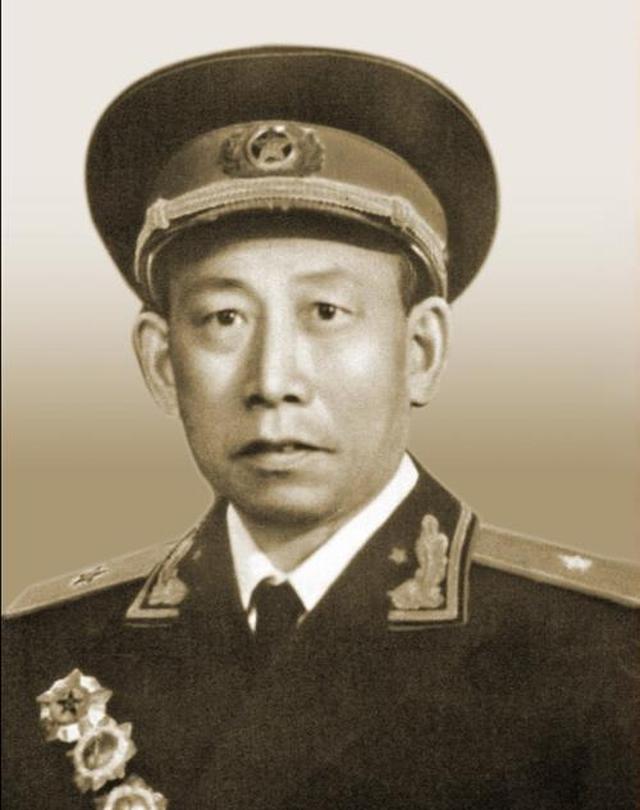 亮剑中,程瞎子的第772团,后来出了两个中将和两个少将