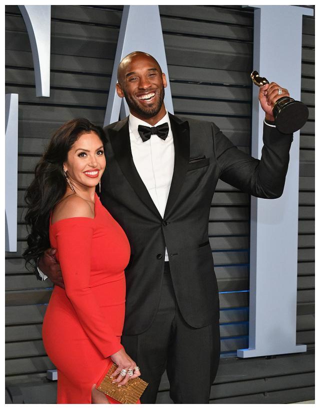 科比娇妻瓦妮莎美丽迷人,当富家太太20年,今36岁或要第一次工作