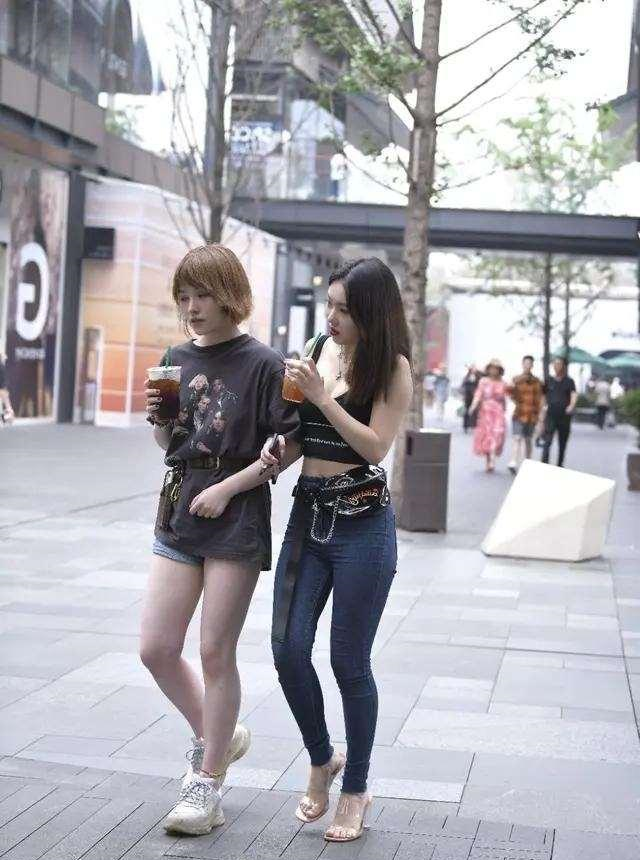 瑜伽裤在精不在多,素雅干净不俗套,身材匀称休闲区蓝鸢梦想 - Www.slyday.coM 瑜伽裤在精不在多,素雅干净不俗套,身材匀称休闲区蓝鸢梦想 - Www.slyday.coM