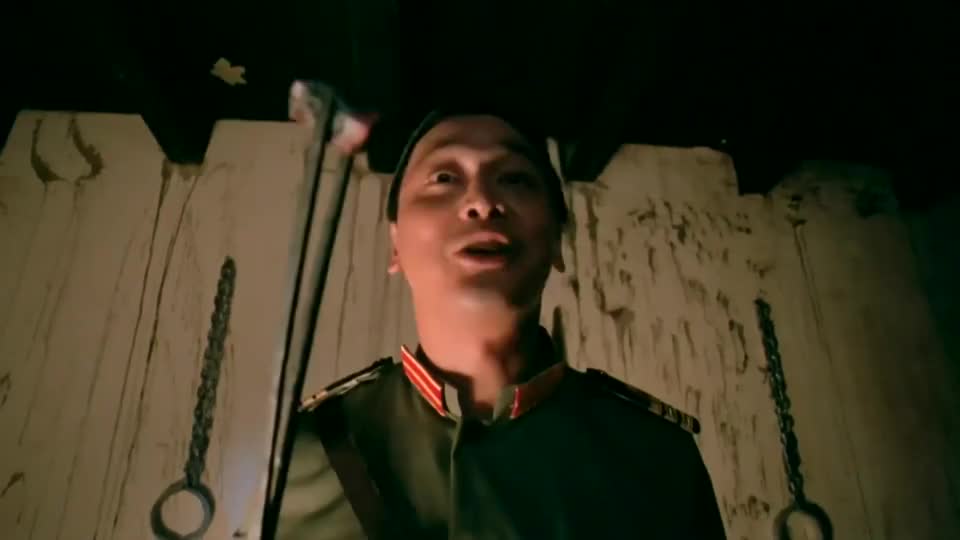 王晶执导,钟镇涛,钟楚红主演的喜剧电影,曹查理的演技太逗了