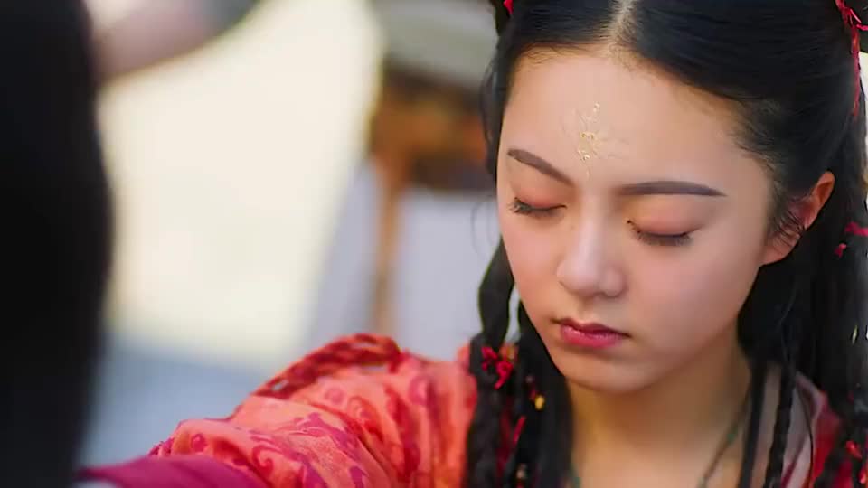 玲珑:神主要坐船跑路银霄主出场秀翻全场