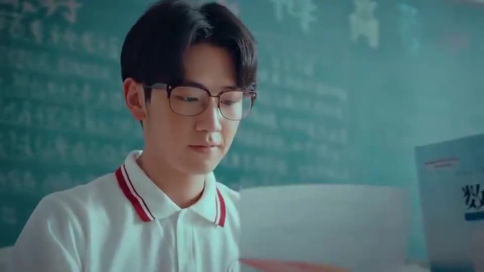 嘴哥成功考上清华,成为母亲的骄傲