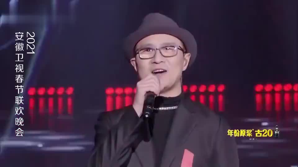 鼻梁高挺侧颜绝美………… 为您推荐: 假假条《湘灵鼓瑟》 为您推荐