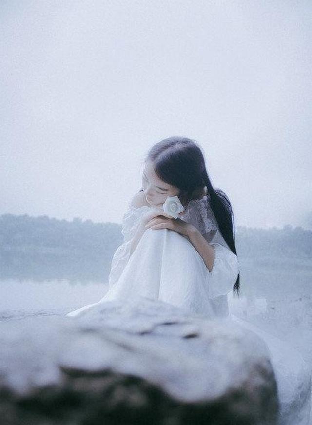 心情不好伤感的一句话语录句句痛到心里