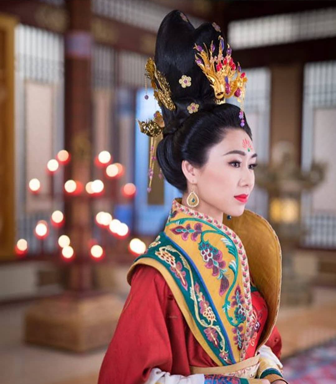 胡定欣经典的古装造型图片,有情有义婠婠,武功超凡 迦楼罗