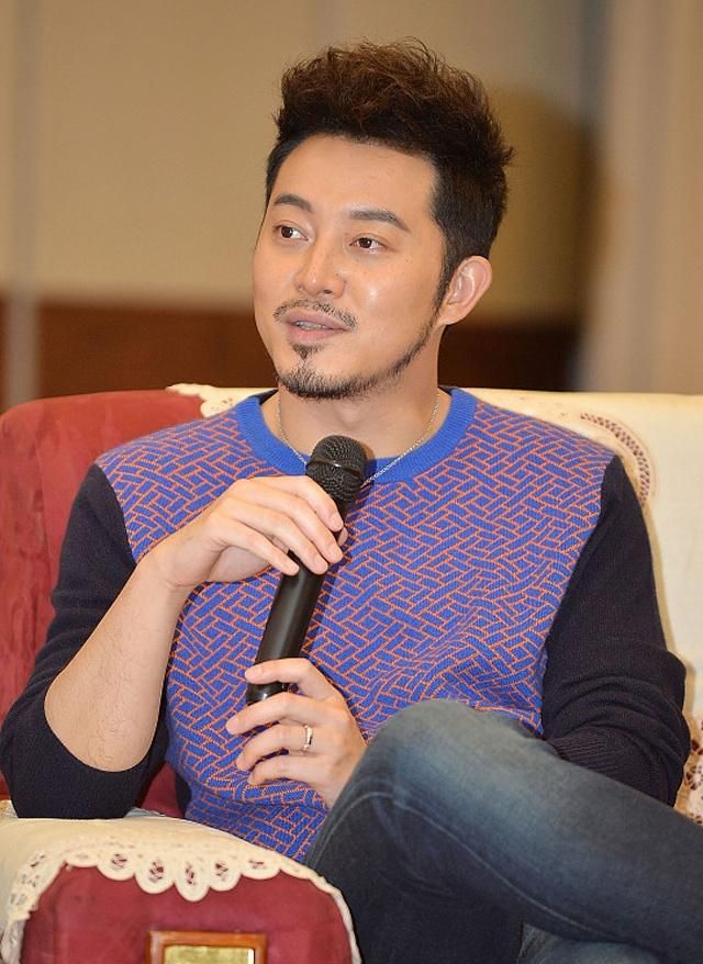 戏内霸气戏外温柔,41岁沙溢抛去偶像包袱,笑待人生